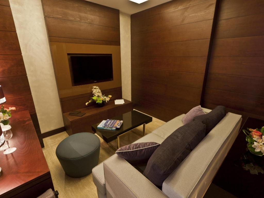 Zubarah Hotel